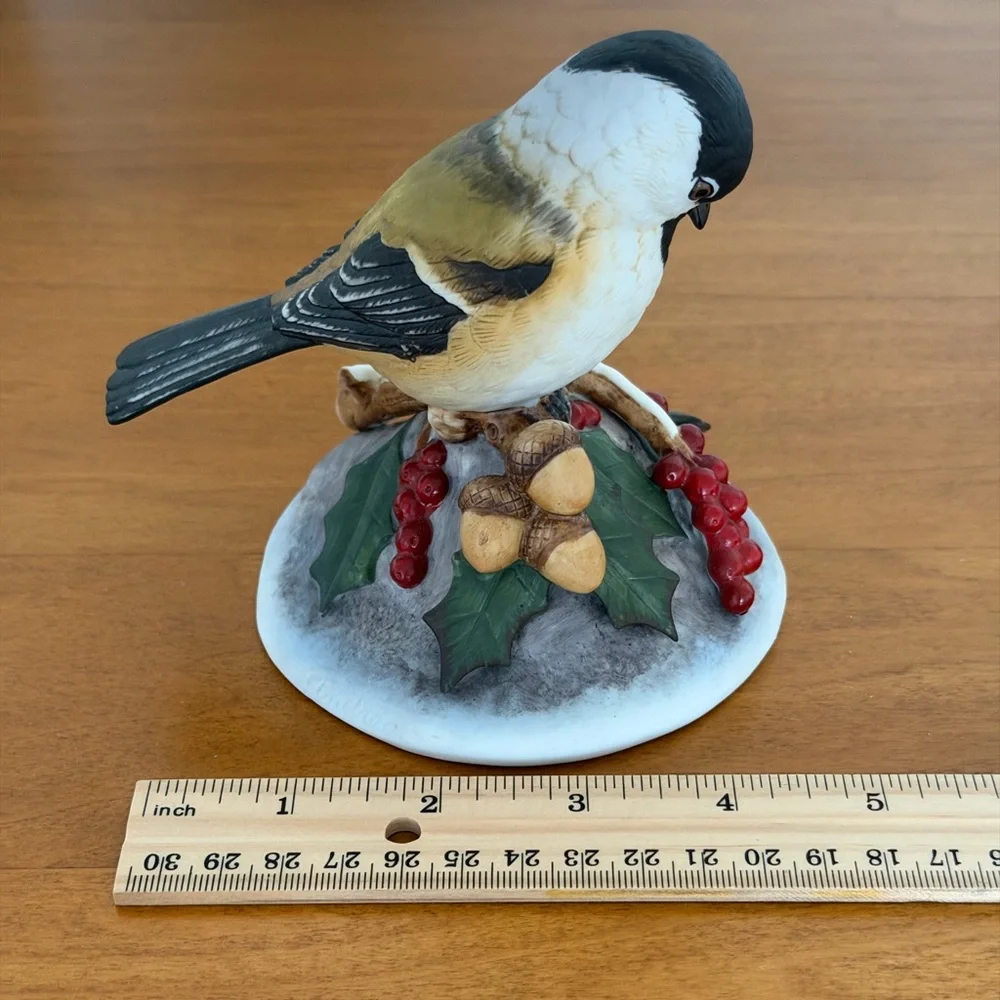 Andrea By Sadek 1994 Limited Edition Chickadee Holly Acorn Bird Figurine286/5000